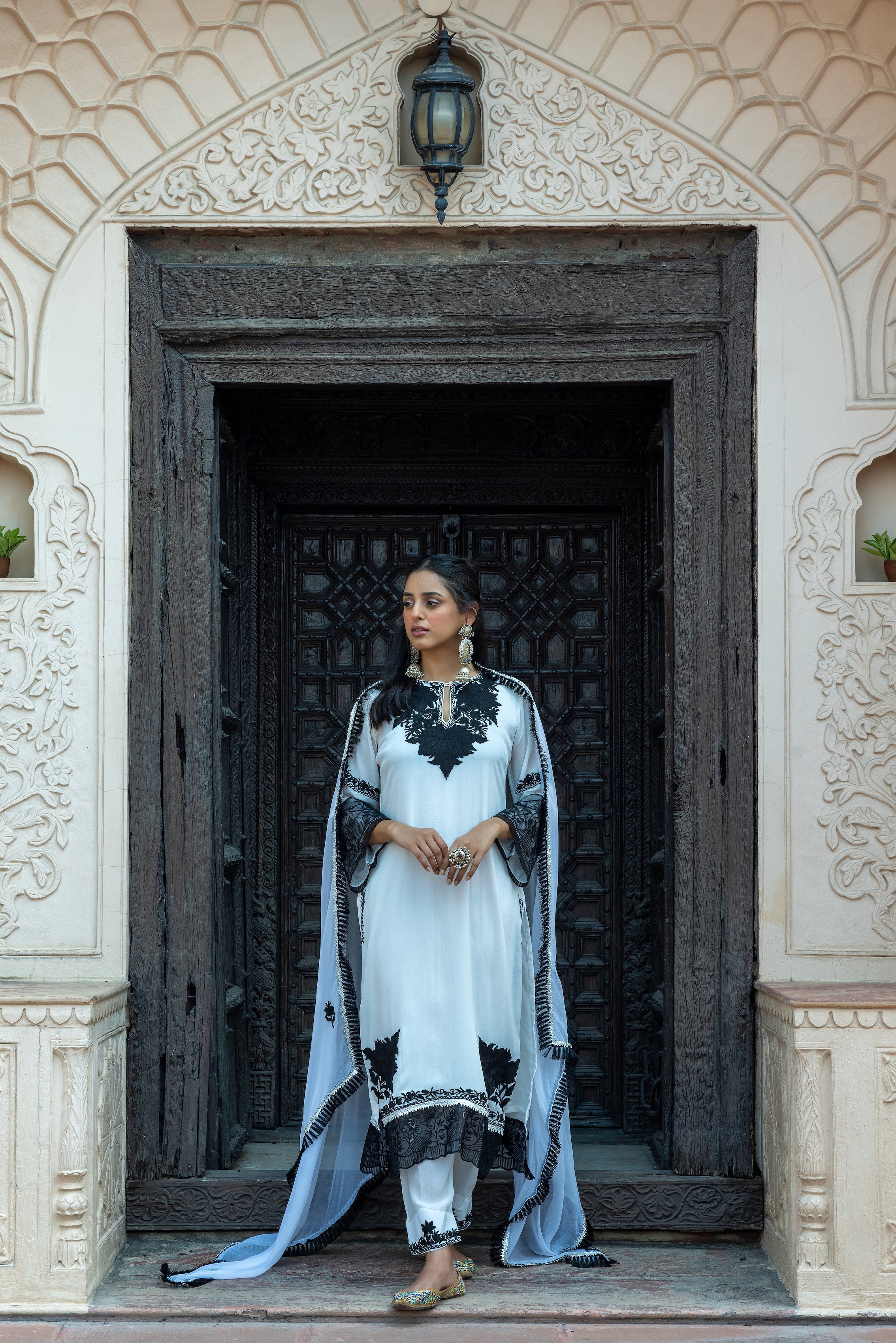 White Black Kashida Crepe Kurta Set