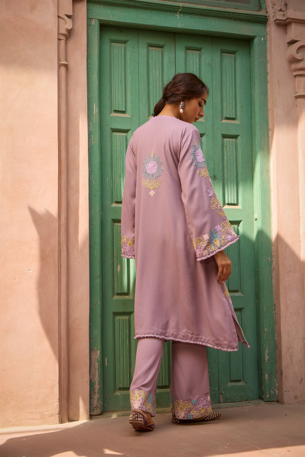 Jama Lilac Pashmina Wool Pheran Set With Flared Pants