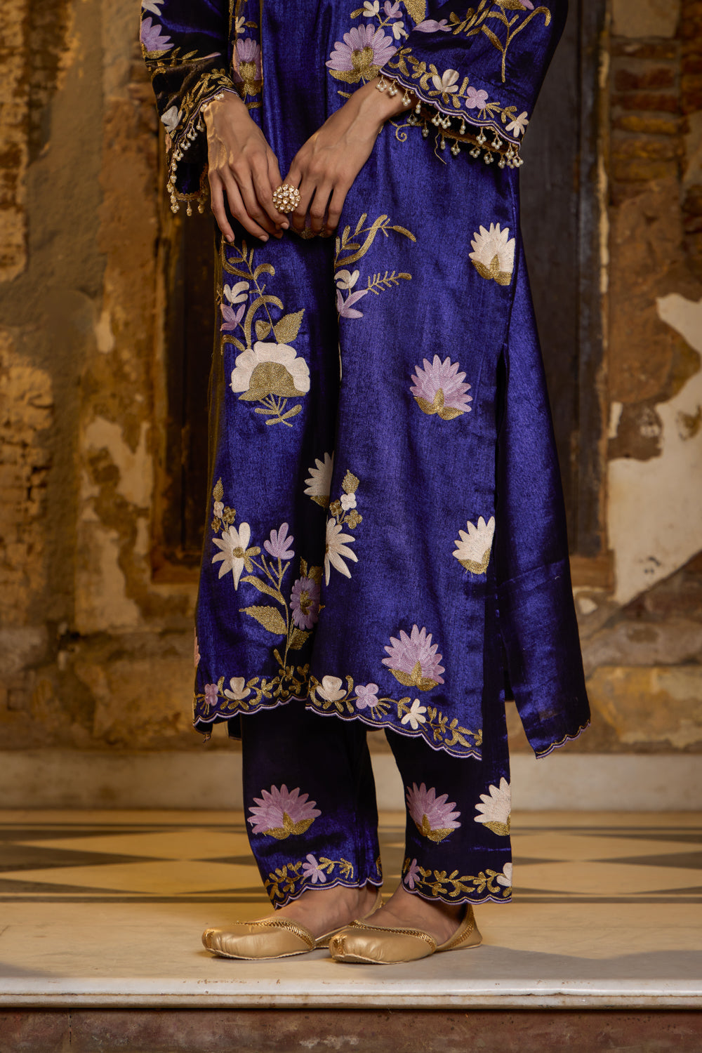 Jaya Purple Tissue Kurta Set With Embroidered Pants