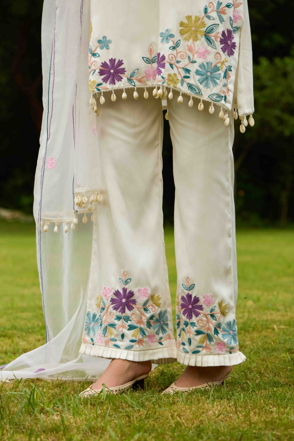 Ivory Shell Embellished Kurta Set with Straight Pants