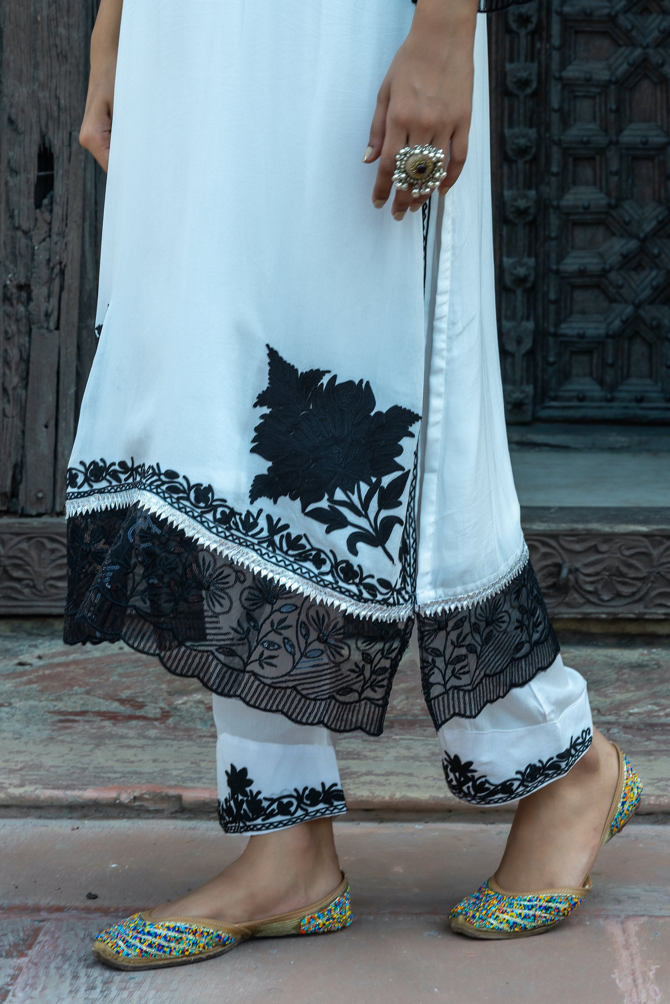 White Black Kashida Crepe Kurta Set