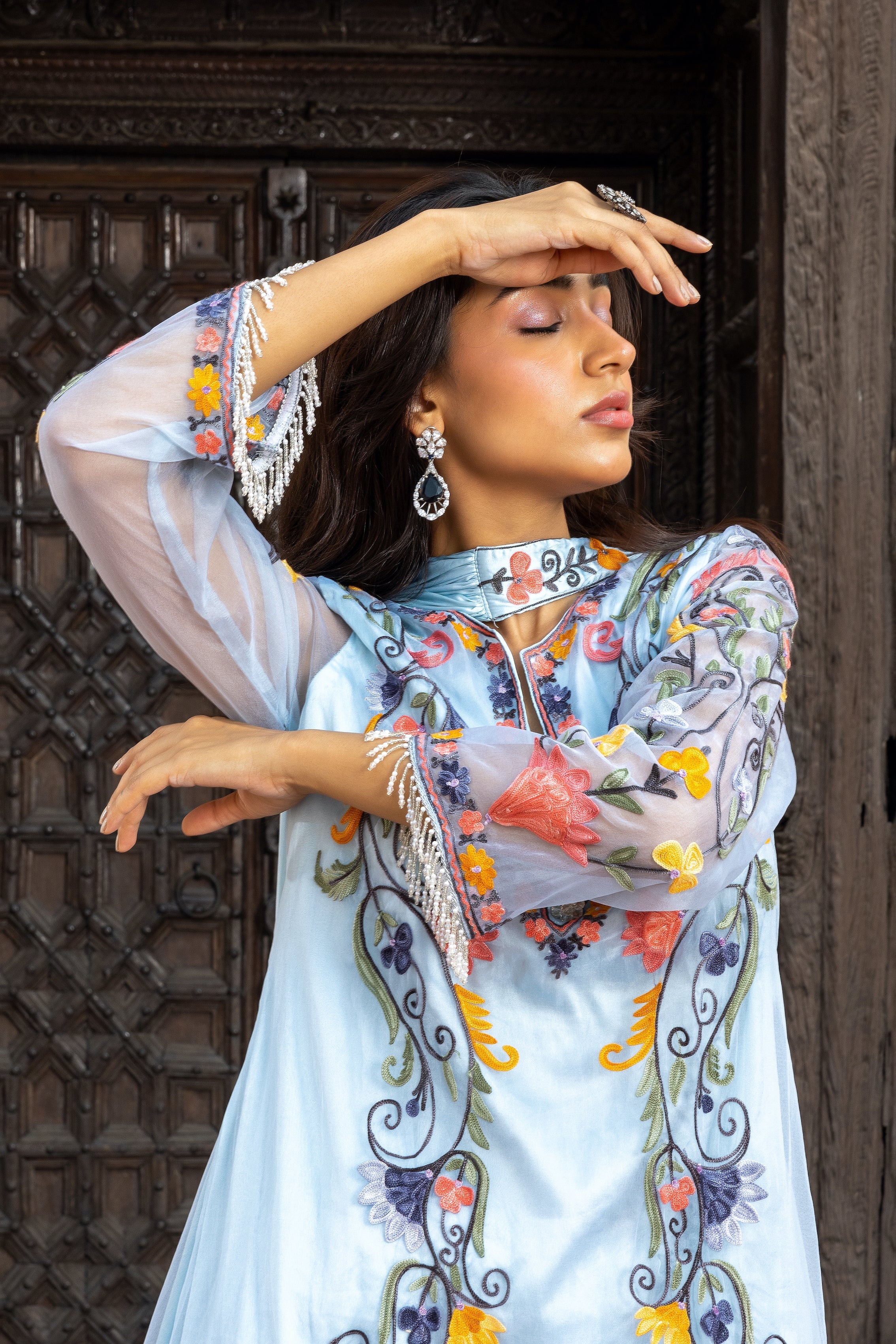 Aasmani Khwabeeda Organza Kurta Set